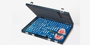 products_teeth-study-models_equipment_07 A50H Präpariertes Sortiment, 151 Zähne, 2 Modelle, 1 Pinzette